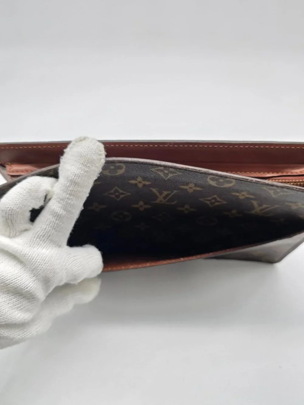 Authentic Louis Vuitton Monogram Canvas Pochette Toilette Zip Toiletry Pouch